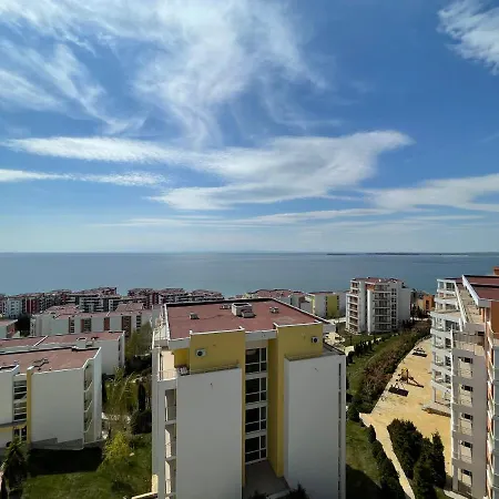 Bay View In Saint Vlas 아파트