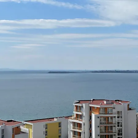 Bay View In Saint Vlas 아파트 *